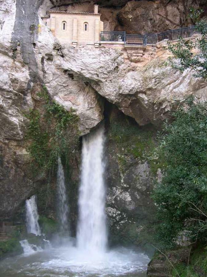 Apartamento Jardines Del Sella Apartment Cangas de Onis Ngoại thất bức ảnh
